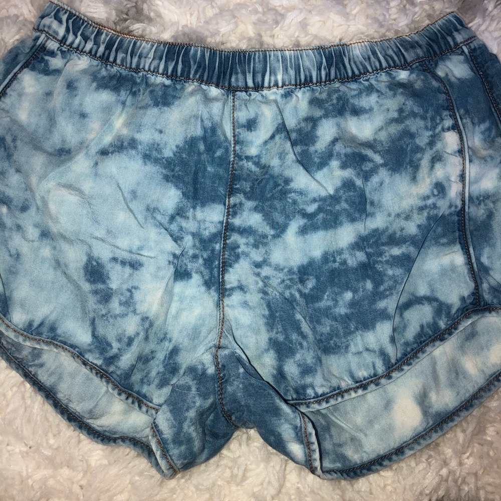Blue/ white shorts